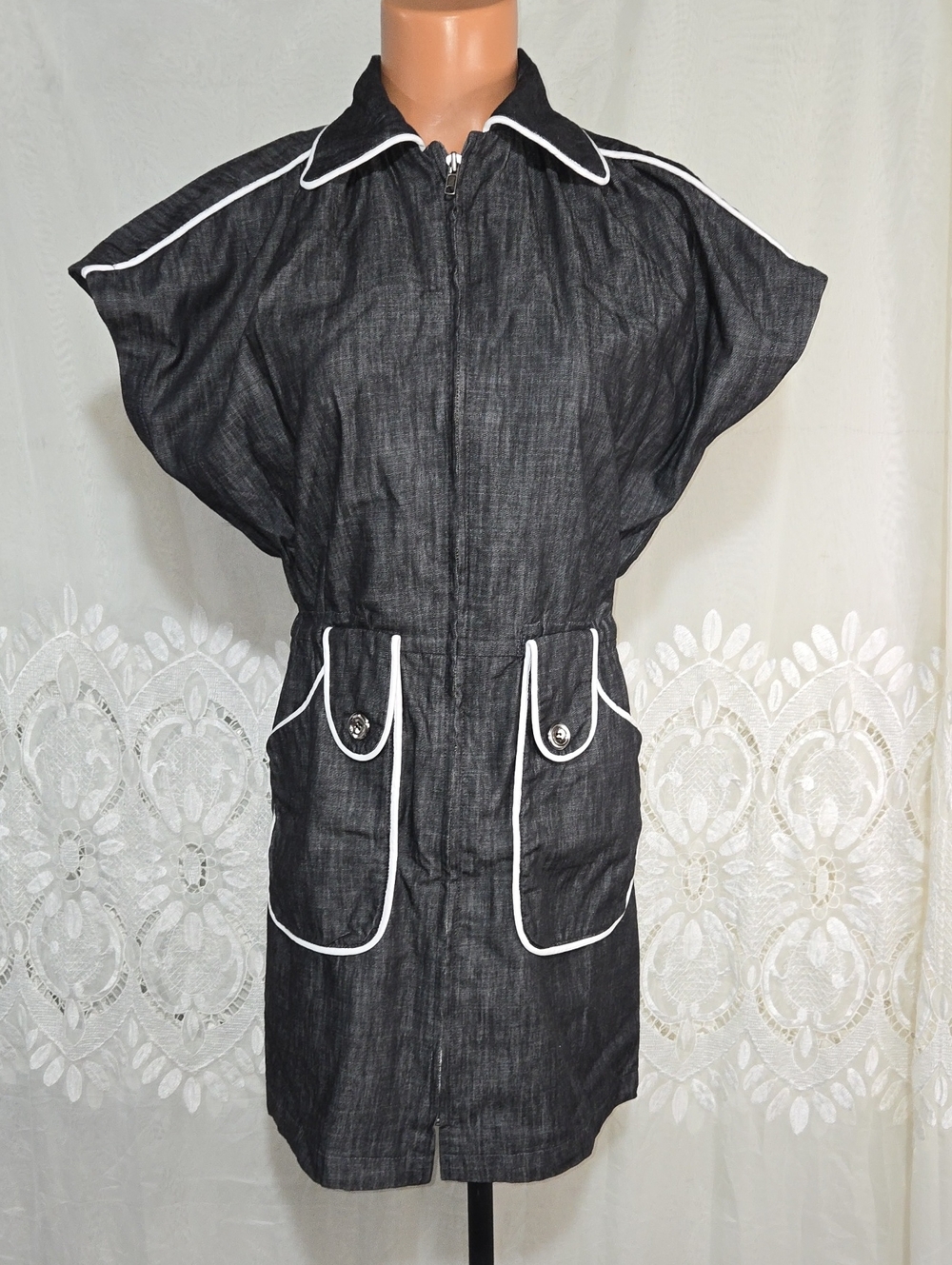 Never A Wallflower Dress Size XS New With Tags